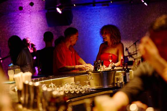 Virgin Voyages, On The Rocks 3.jpg